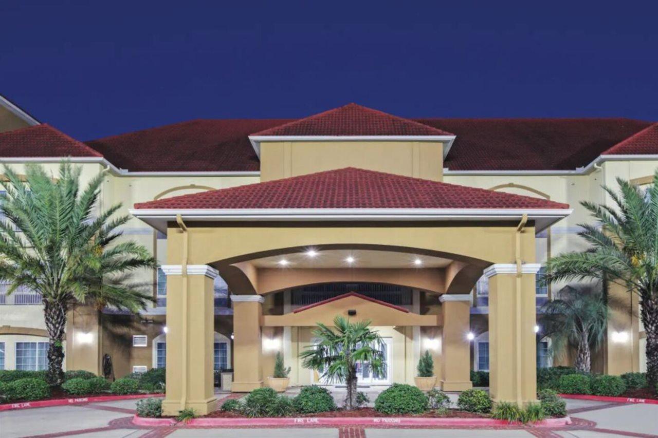 La Quinta By Wyndham Бей Сити Екстериор снимка