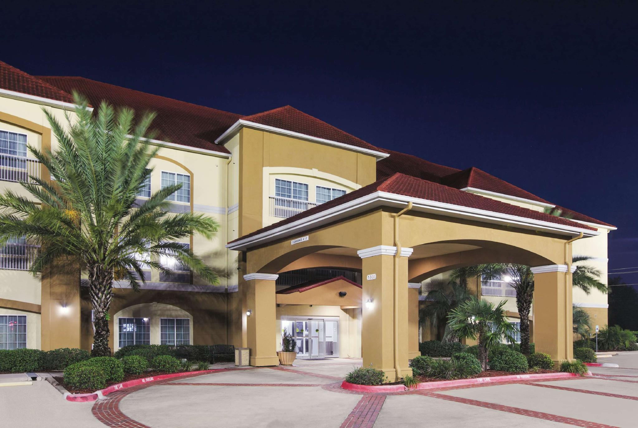 La Quinta By Wyndham Бей Сити Екстериор снимка