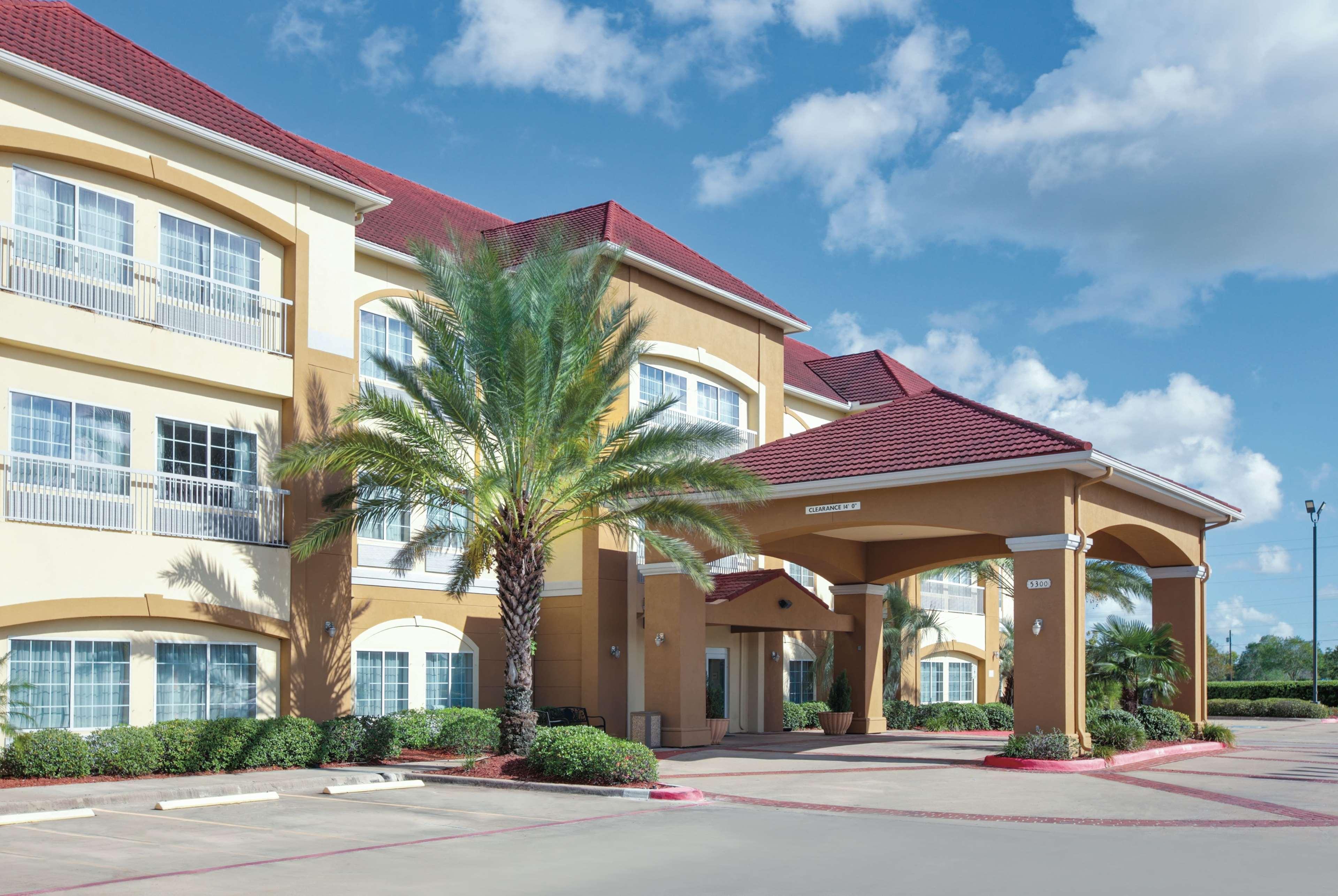 La Quinta By Wyndham Бей Сити Екстериор снимка
