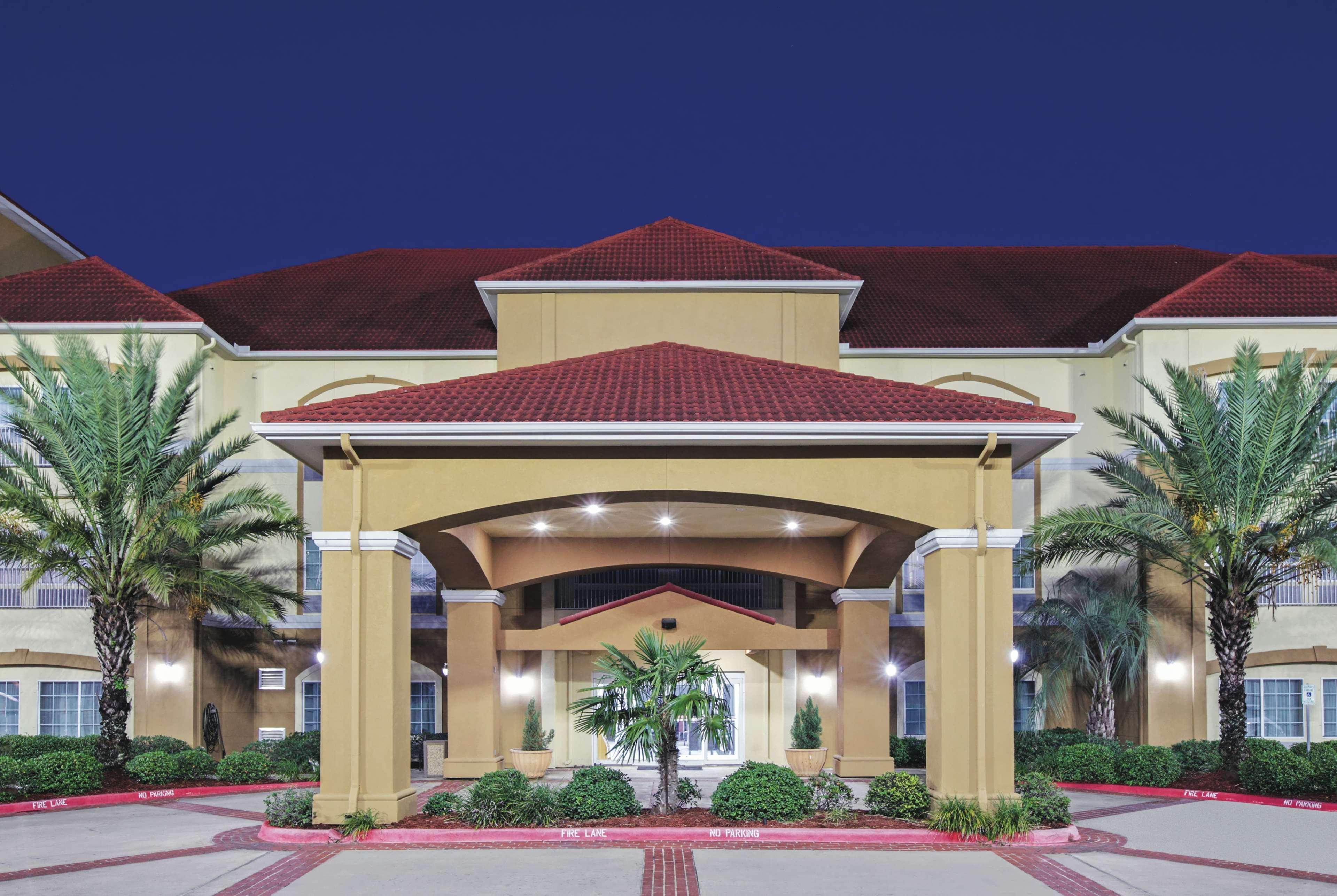 La Quinta By Wyndham Бей Сити Екстериор снимка